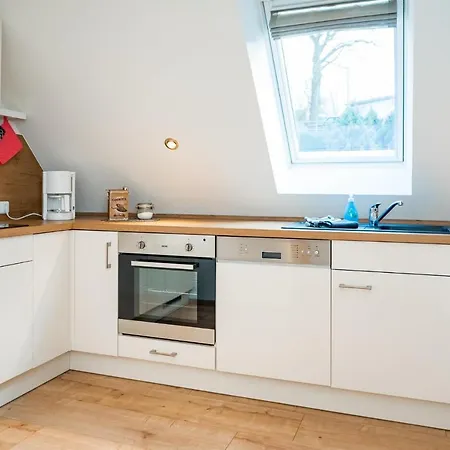 Frieda Apartment *
